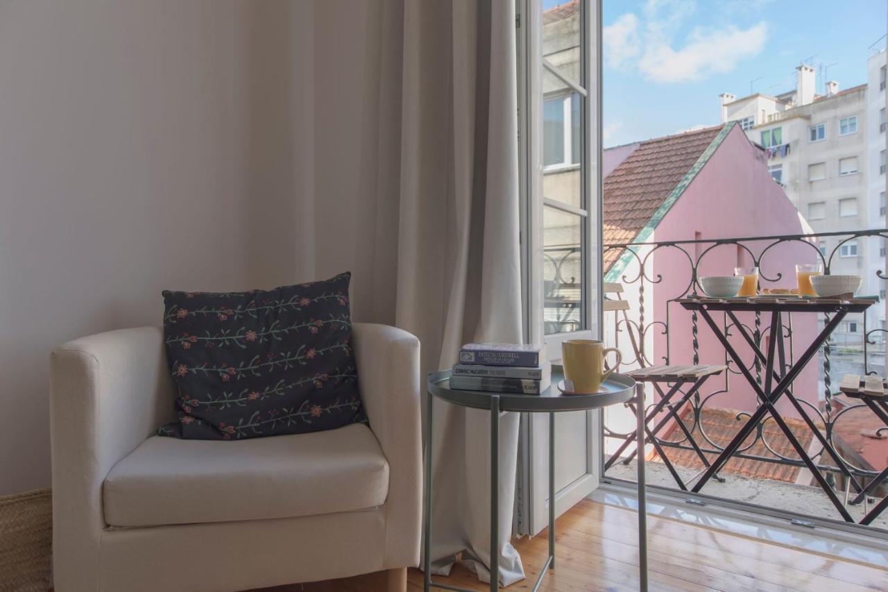 Lovelystay - Sunny Flat W/ Balcony Overseeing Graca And River Лісабон Екстер'єр фото